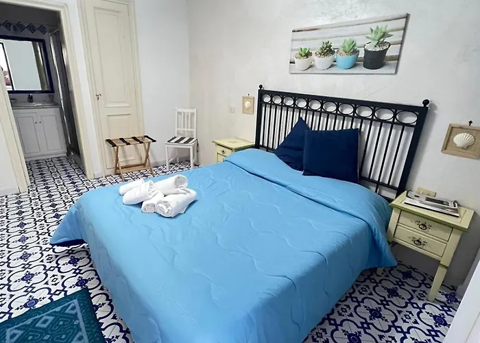 בית הארחה Civico13 3*